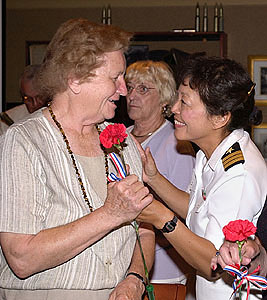 nurse85.jpg (40980 bytes)